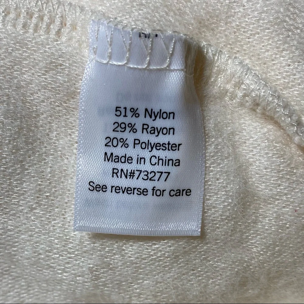 NWT So Women’s Button Front Cropped Cardigan Size Small Ivory - Picture 7 of 8
